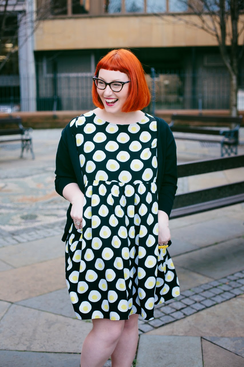 Helen Mint and Chillies Edinburgh Blogger, Scottish Blogger, Mint and Chillies, Ginger, Red Head, cat eye glasses, The Whitepepper egg dress
