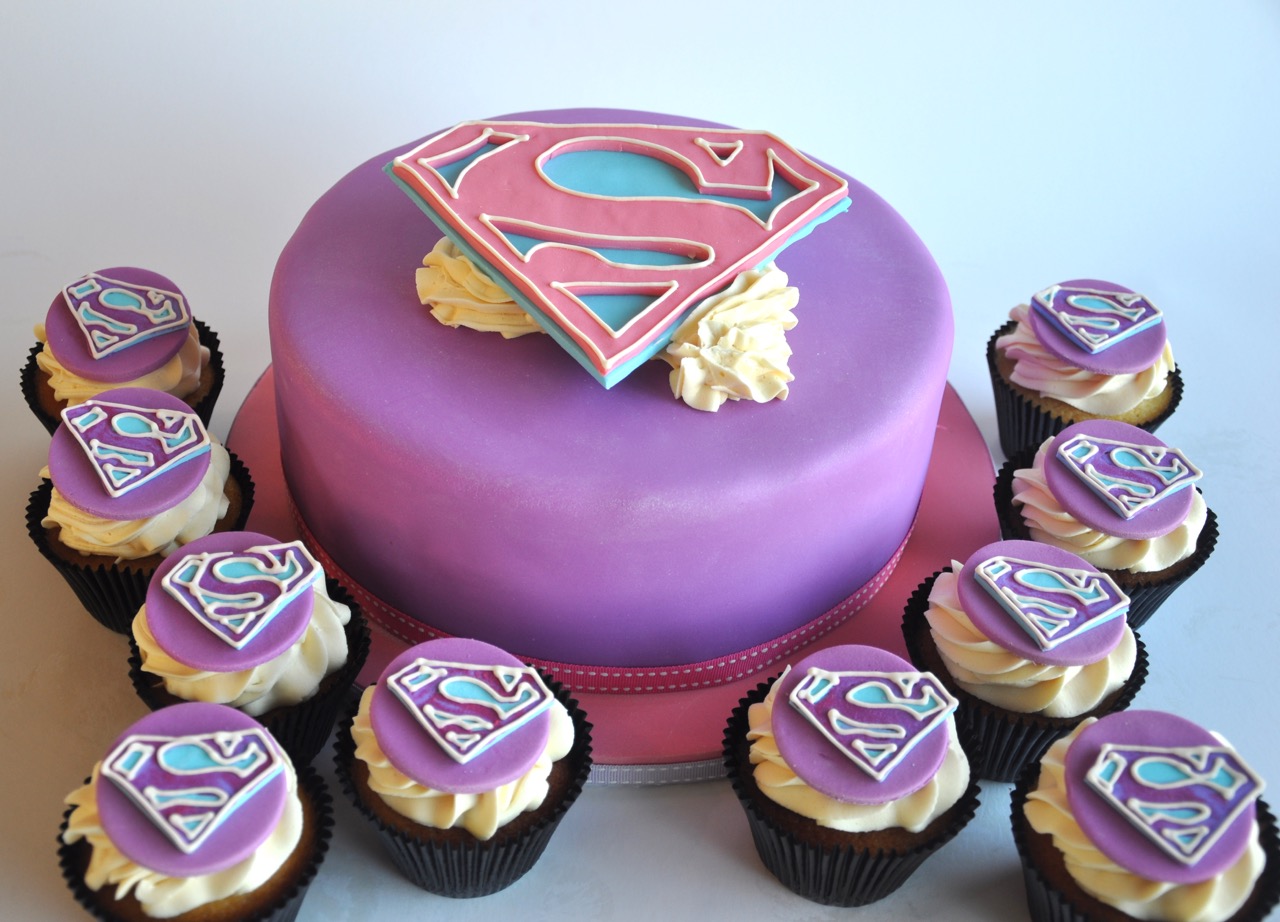 Supergirl Birthday Cake Supergirl Birthday Cake