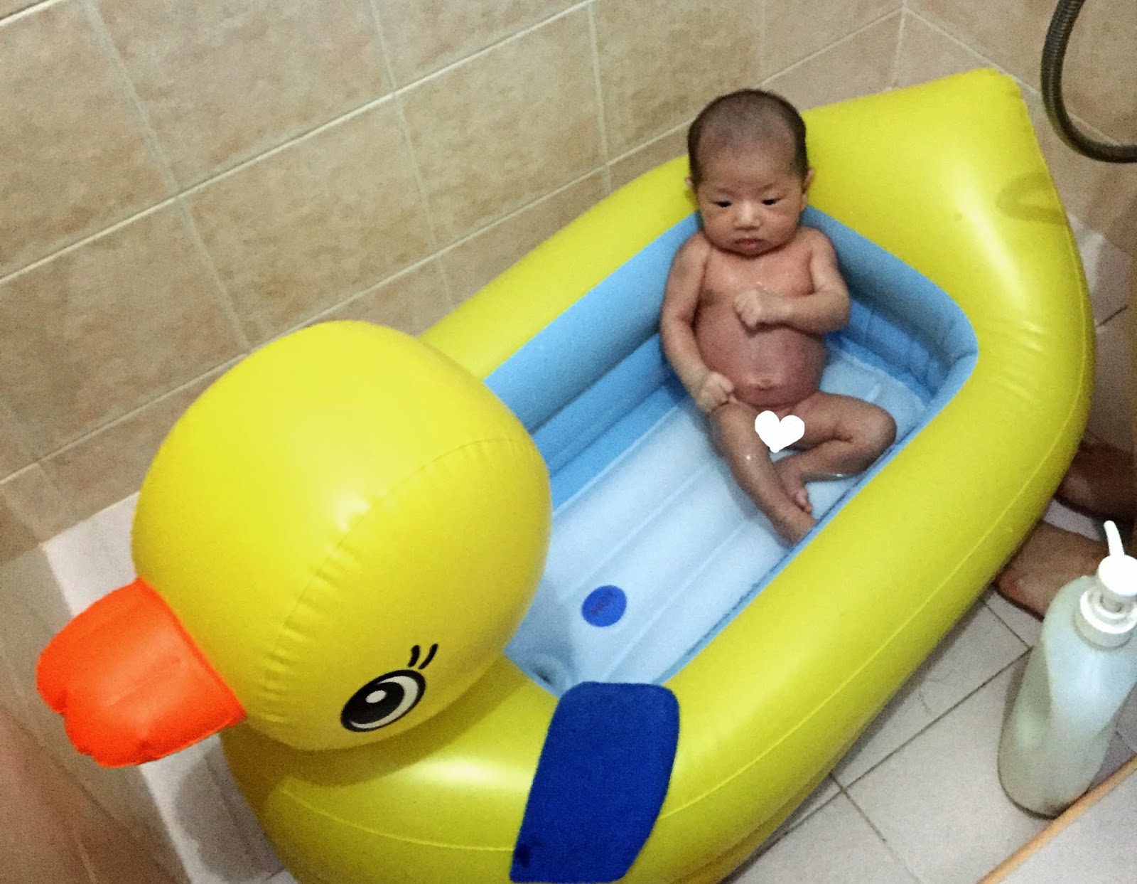 munchkin bath tub