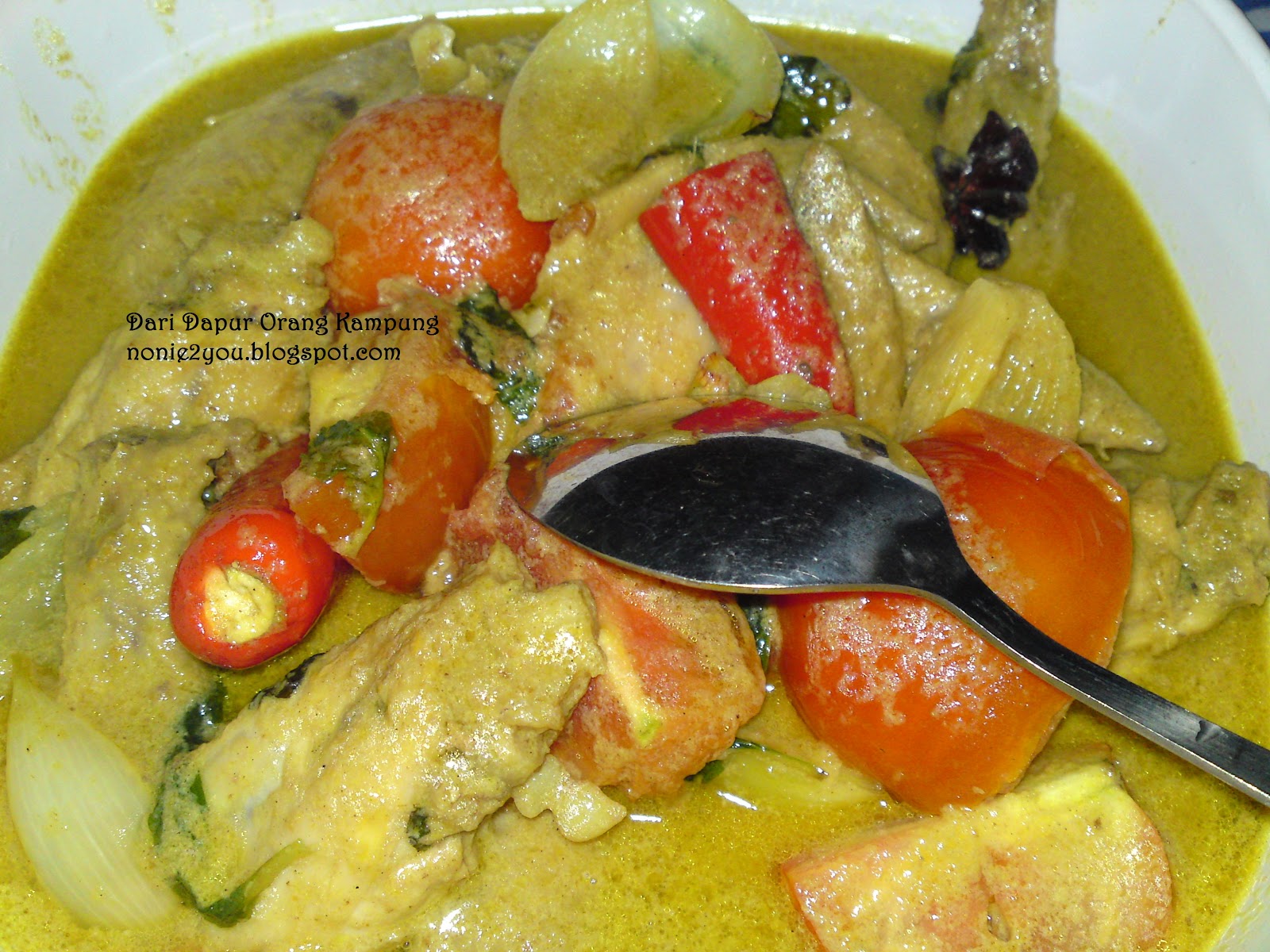 DARI DAPUR ORANG KAMPUNG KURMA AYAM