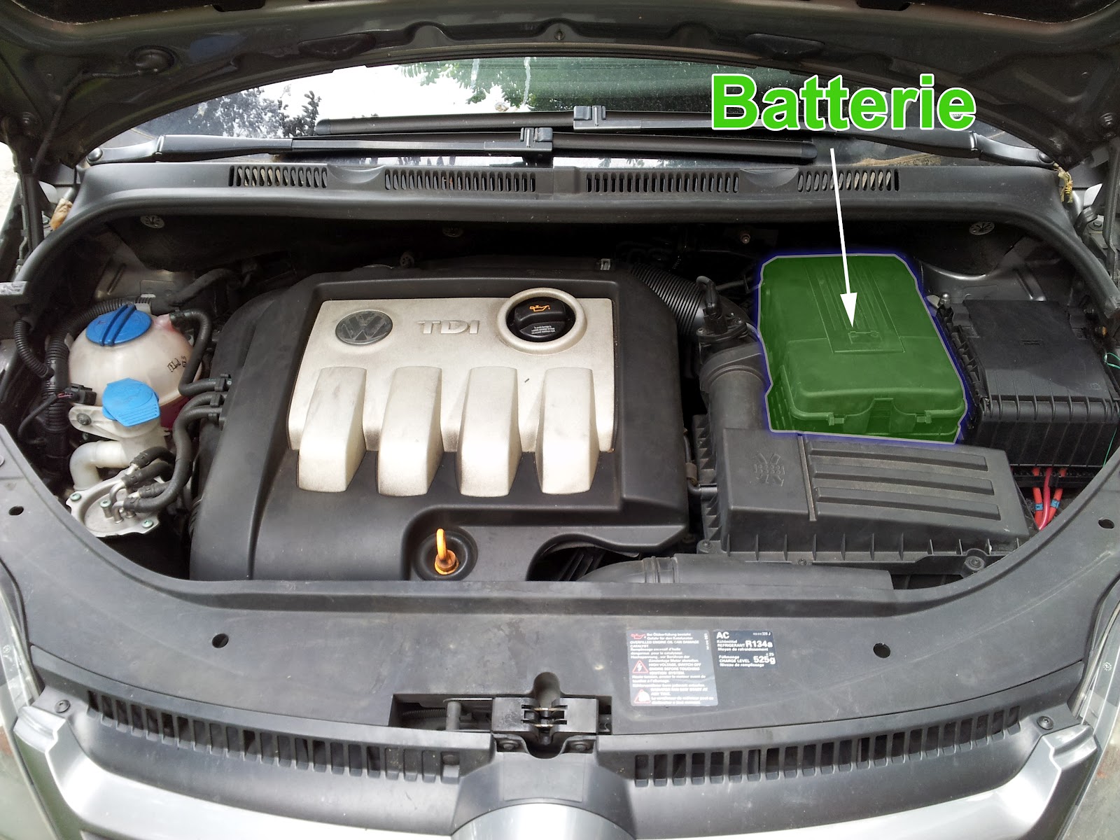Golf 5 Plus - Entretien & Mécanique - Golf V Plus: Changer la batterie