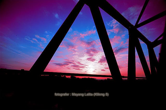 Pelangi Di Senja Hari Fotografer : Mayang Lalita (10th), Fotografer 5 Klikmg. Pelangi Di Senja Hari Fotografer : Mayang Lalita (10th), Fotografer 5 Klikmg.