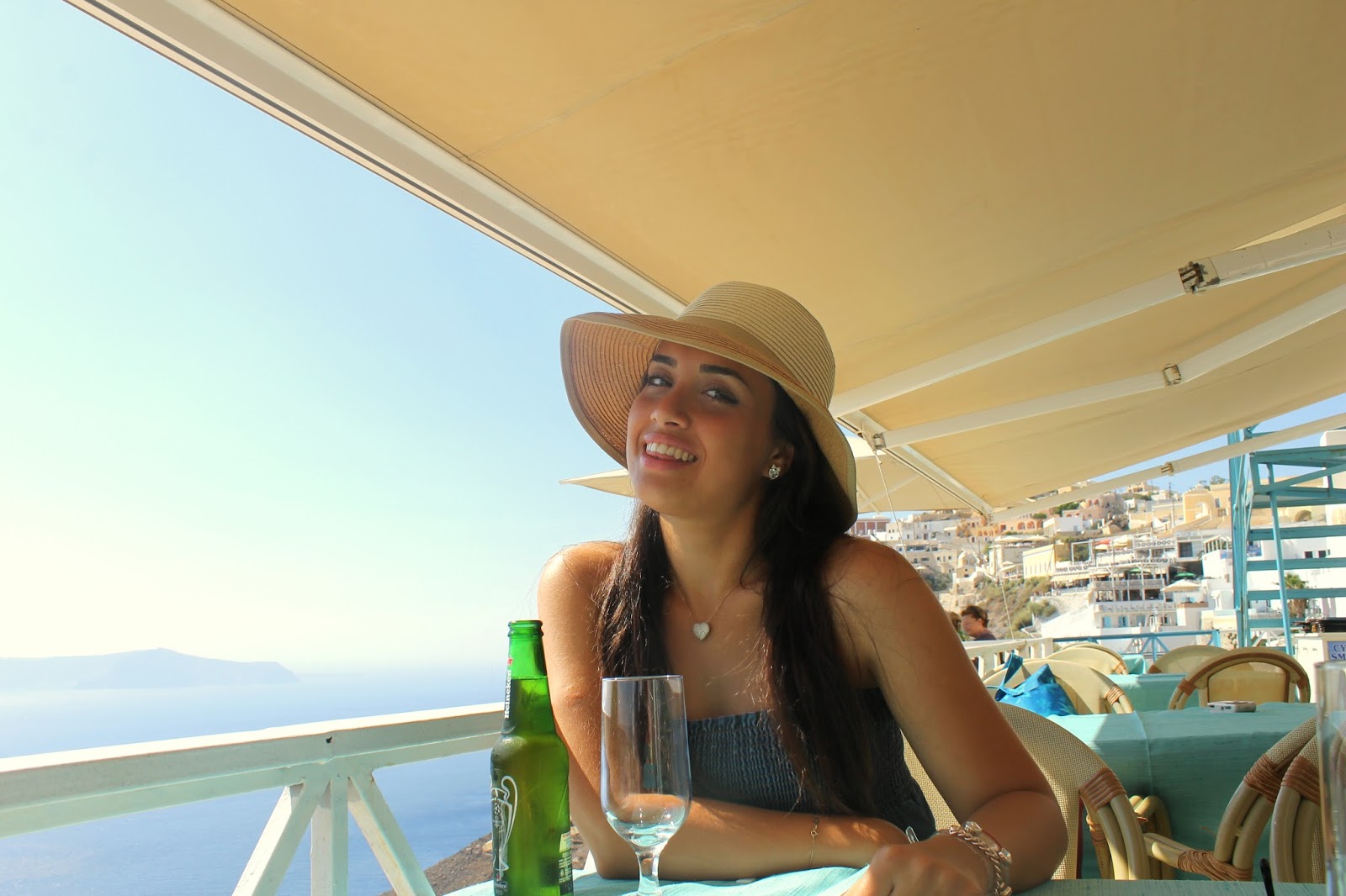 holiday at greek islands santorini 14