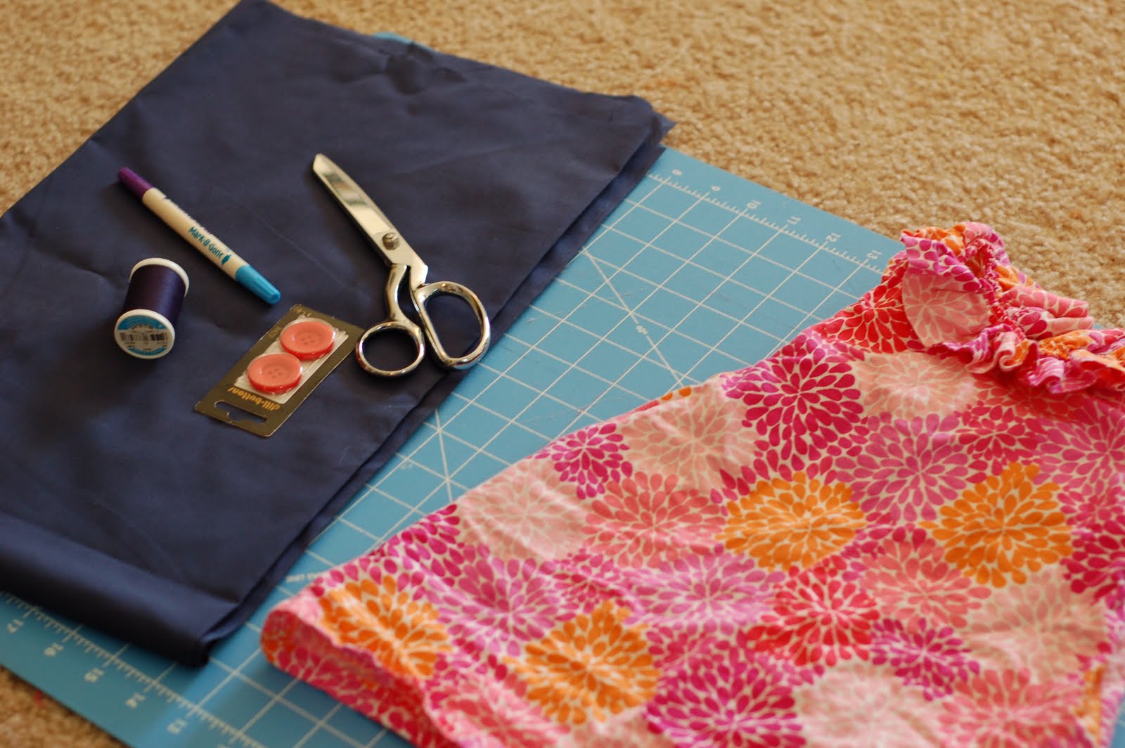 Sew Much Love Ruffle Collar Dress Tutorial