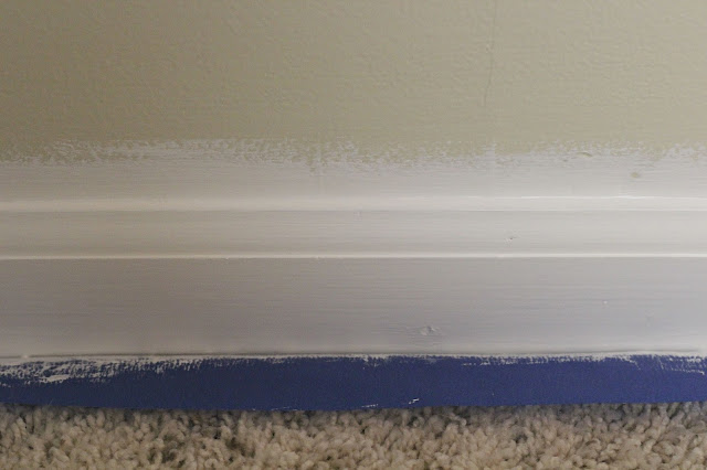 How to paint trim white: Paint your wood baseboards like a pro without sanding with these step-by-step tips, regardless of if you have hardwood, tile, or carpet. These steps can also be used to paint wood window trim. This project may seem daunting, but you won't believe what a difference this will make in your home. Click this post for a full list of steps and materials. 