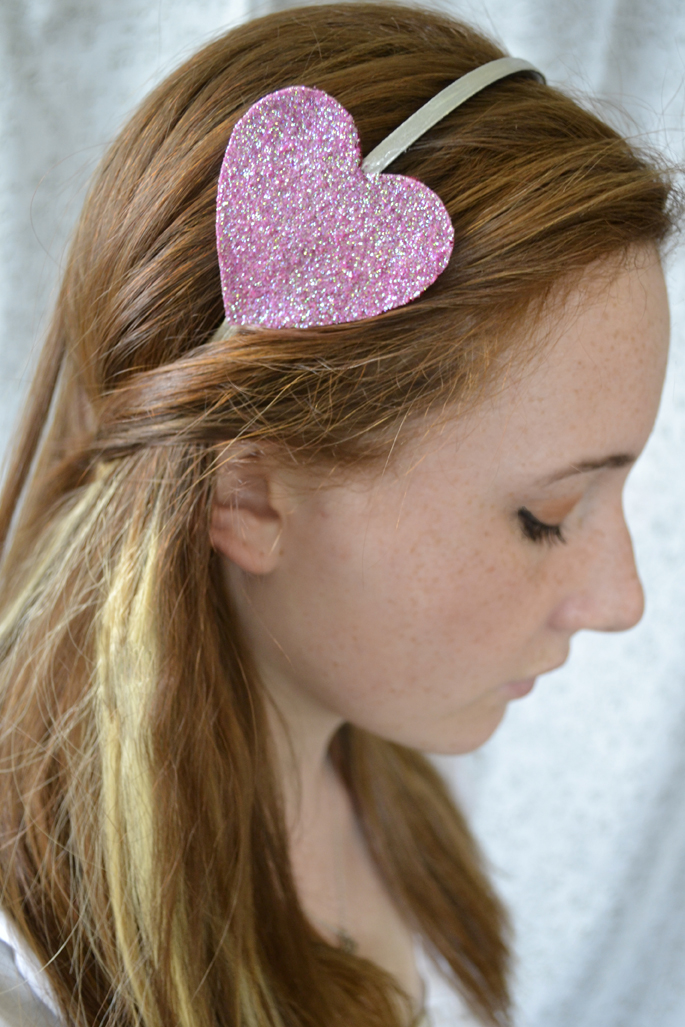 While I Sip My Tea Heart of Glitter Headband DIY