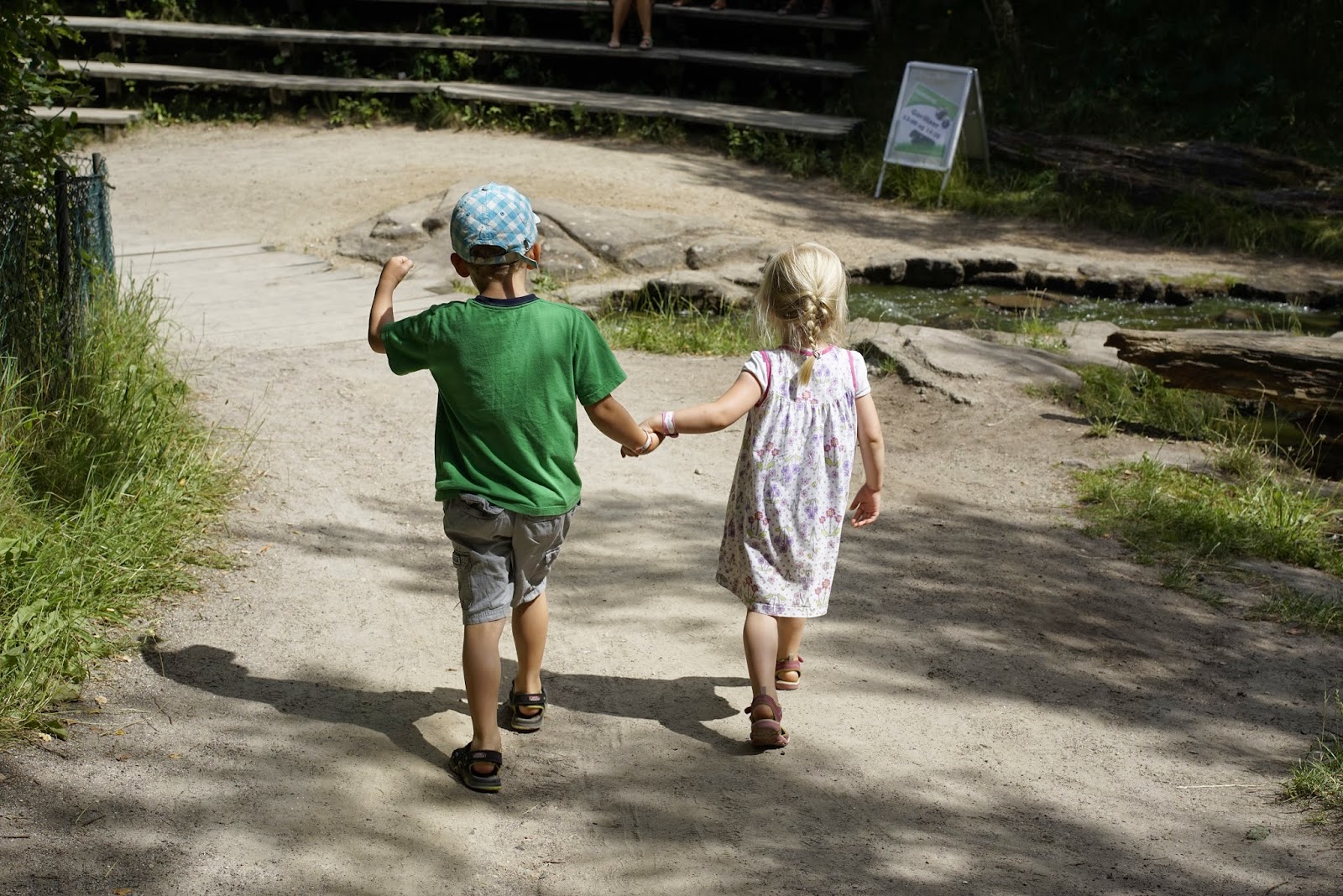 Richard Bjerkoe - Robust Dad - Givskudd Zoo Holding Hands