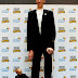 The World's Tallest and Shortest Man
