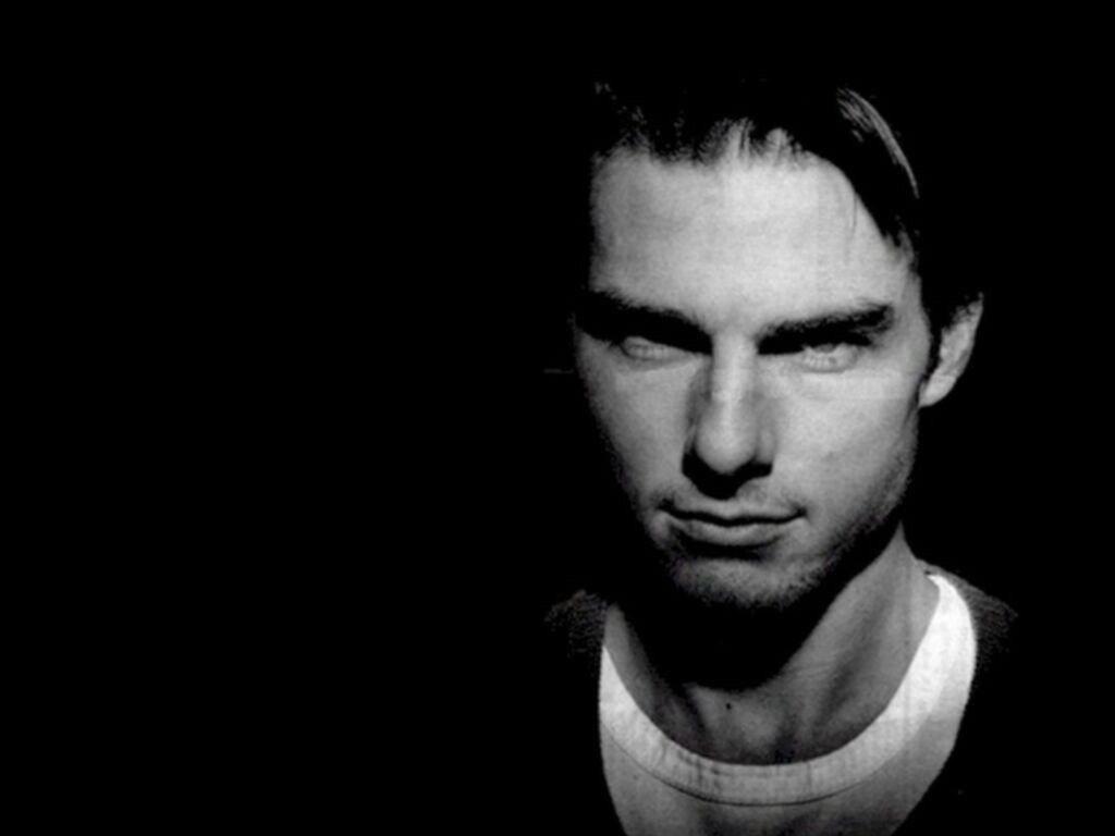 http://4.bp.blogspot.com/-K7sNP-1N_xU/Tw2J5tw-A0I/AAAAAAAABUI/4DawXPwBcMs/s1600/tom+cruise-hairstyles-formen.blogspot.com-tom-cruise-wallpaper-6.jpg
