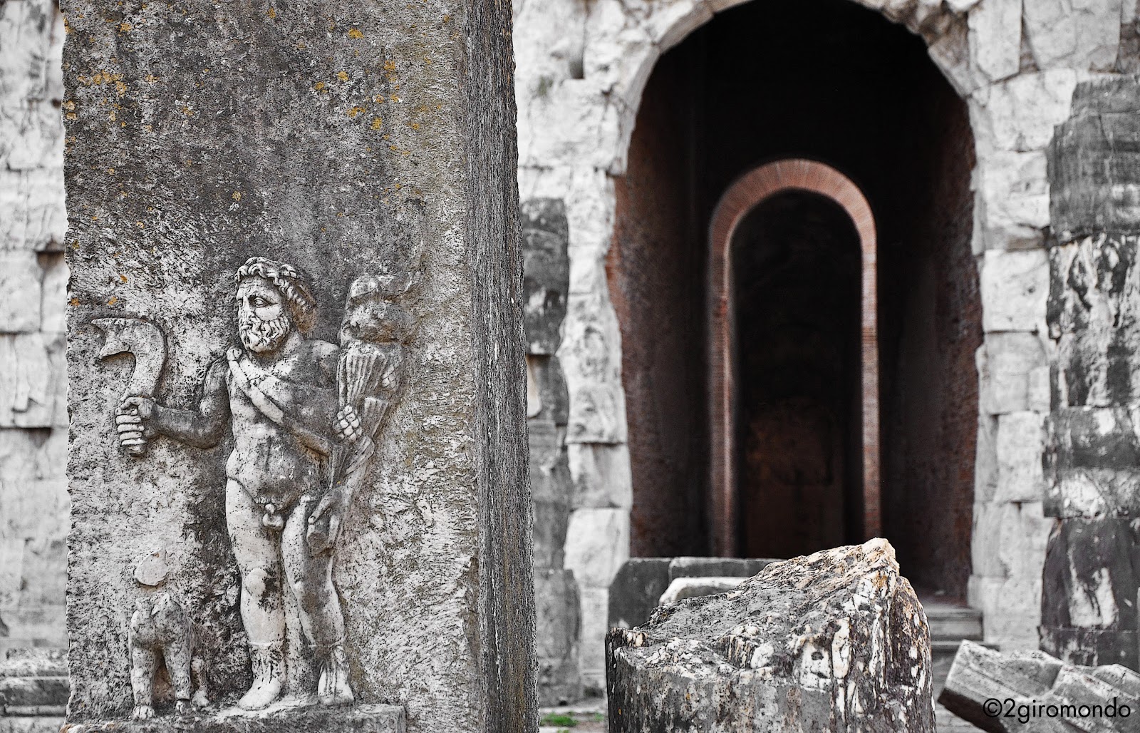 Particolari, Anfiteatro Campano