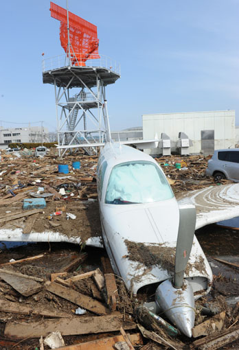 indonesia tsunami 2011. indonesia tsunami 2011. indonesia tsunami 2011.