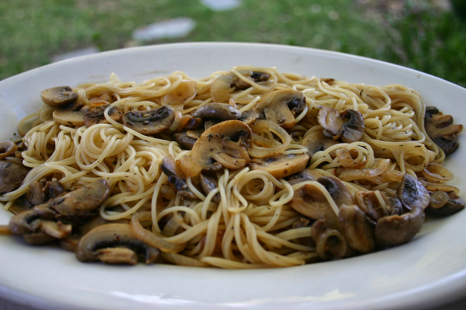 pasta with mushrooms in white wine shallot sauce + grocery shopping