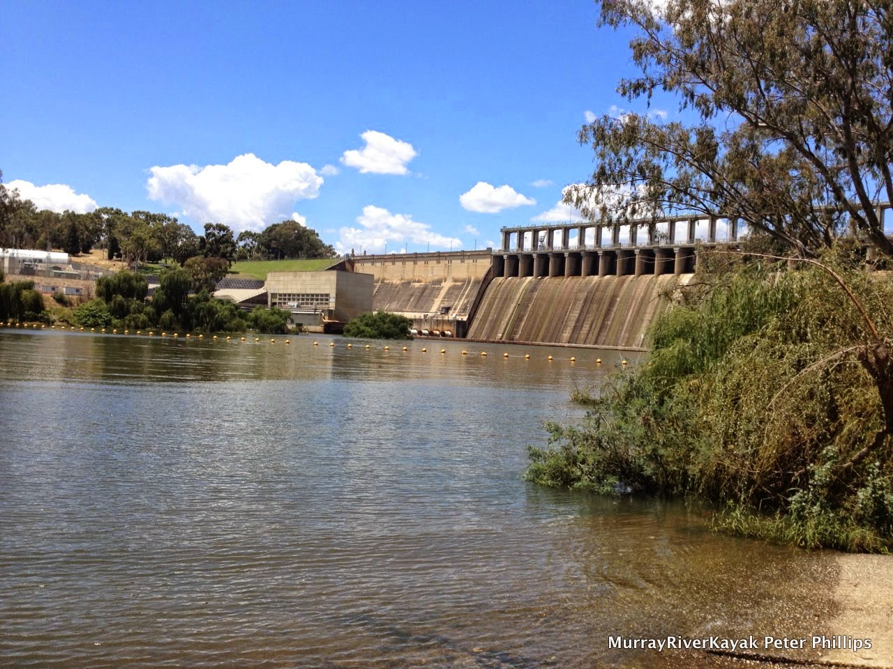 Murray River Kayak. Hume Dam Albury Island Camp.