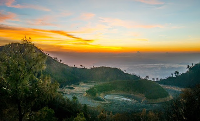 Bali tour operators, Bali Travel, Ijen tour package, Indonesia tour packages, Java holiday packages, java tour guide, Java tour packages, Jogja Tour, Lombok tour, Travel to Indonesia,