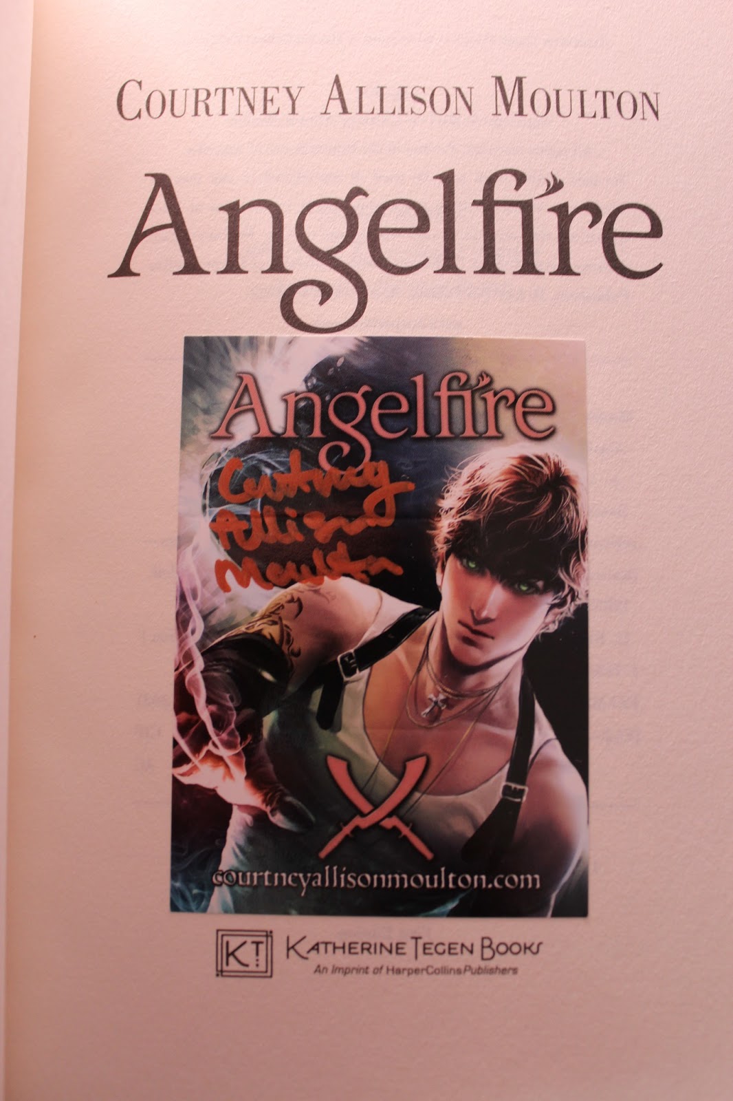 Download Courtney Allison Moulton Pictures