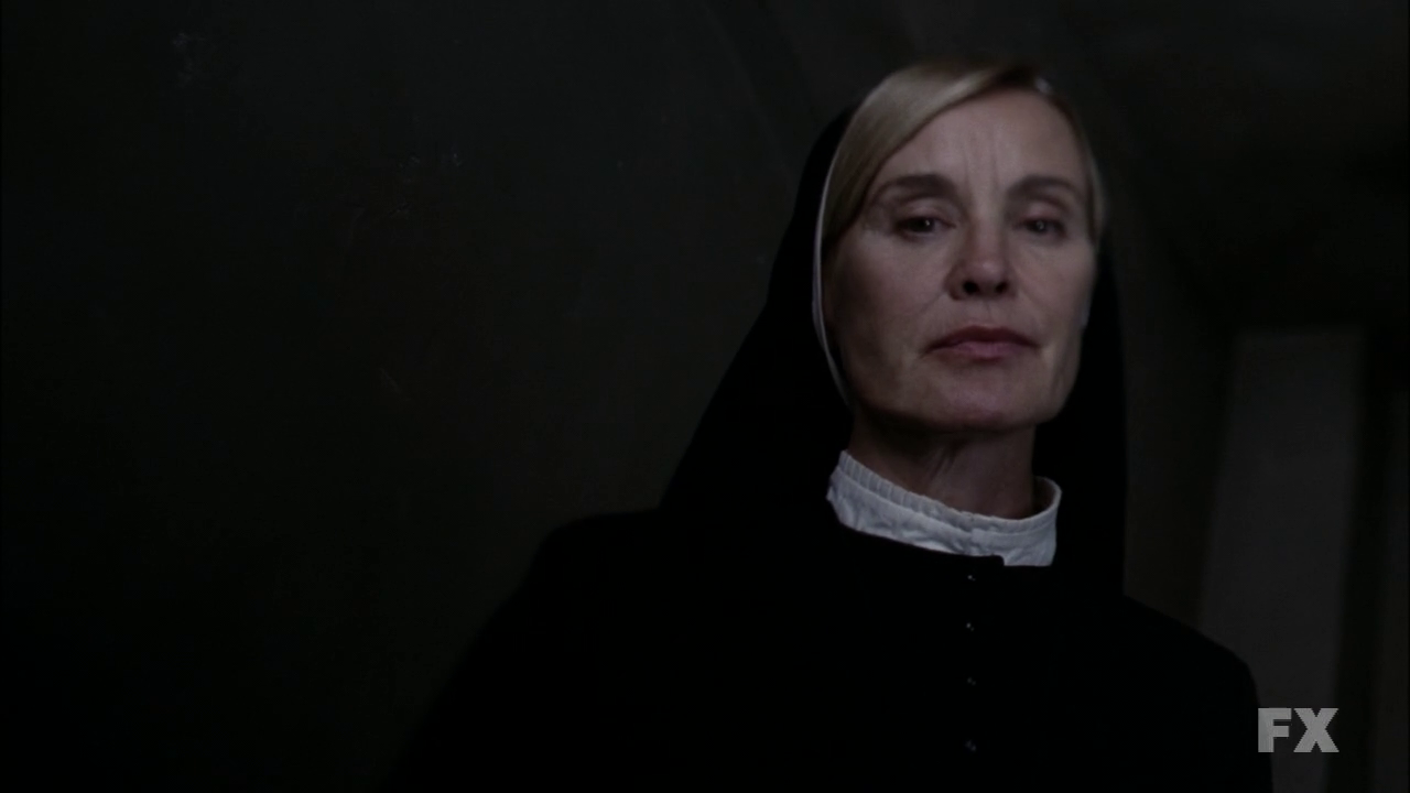 Unwelcome Commentary: American Horror Story: Welcome to Briarcliff (2.1)