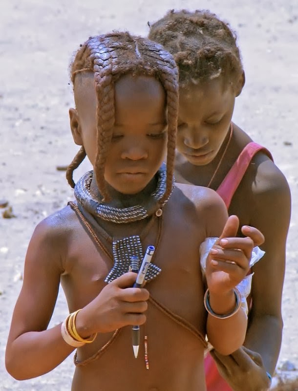 Секси африканская девочка трахается на камеру