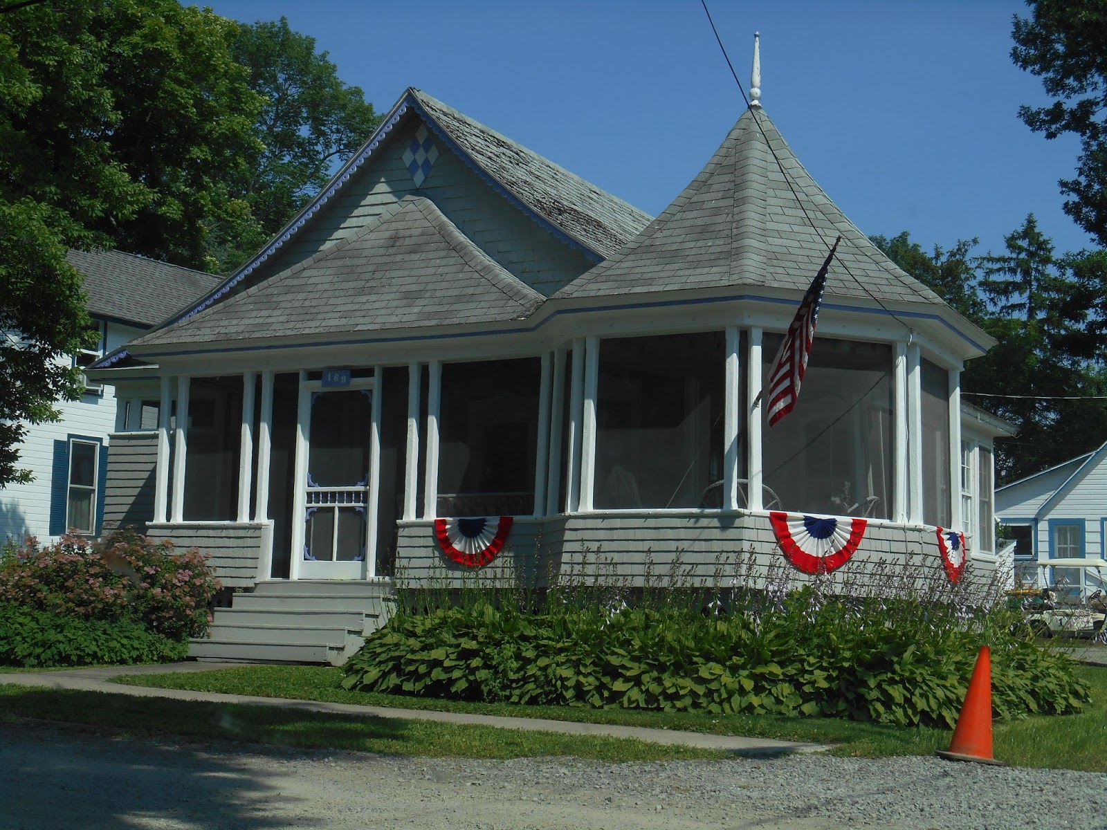 My Notting Hill Small Town Charm