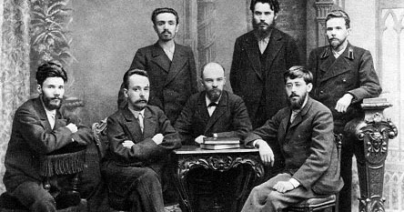 Revolución Rusa Grupos Opositores al Zar.