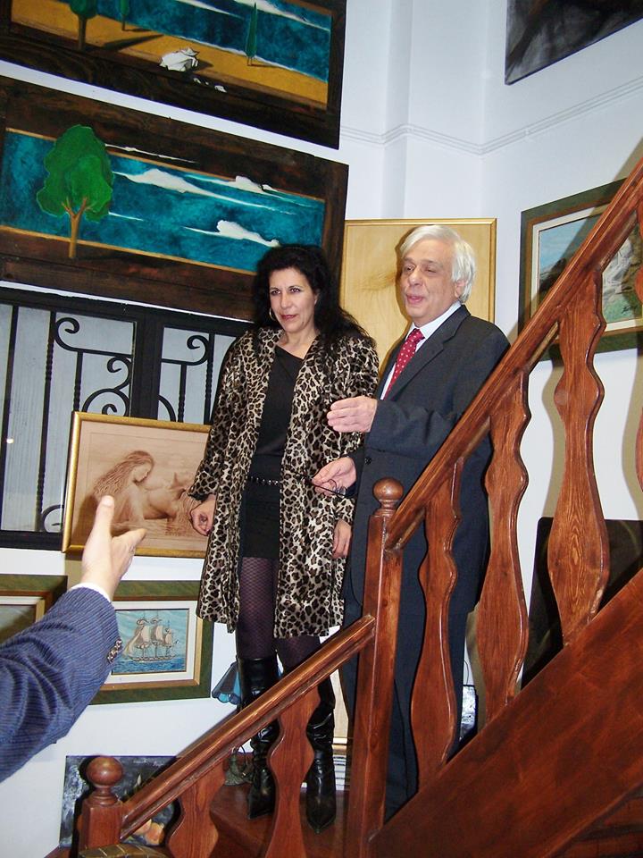 Sophia  Mitraki  with  the  president  of hellenic  republic  Prokopis  Pavlopoulos