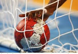 مهارة تنطيط الكرة باليدين مهارة حركية أساسية من مهارات