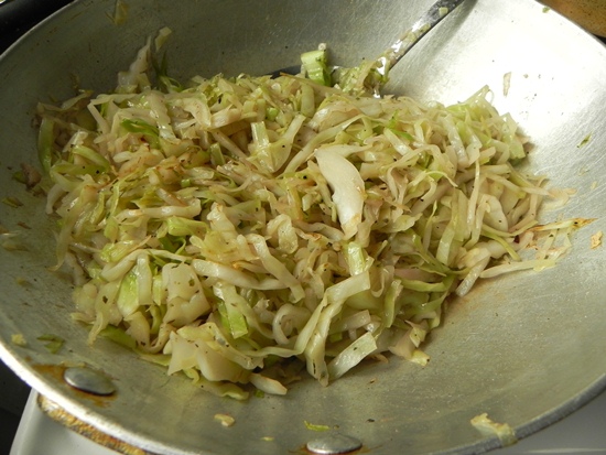 Отварная рулька на капусте с халявным бонусным соусом. Афтар: КонАццкий Syndrom