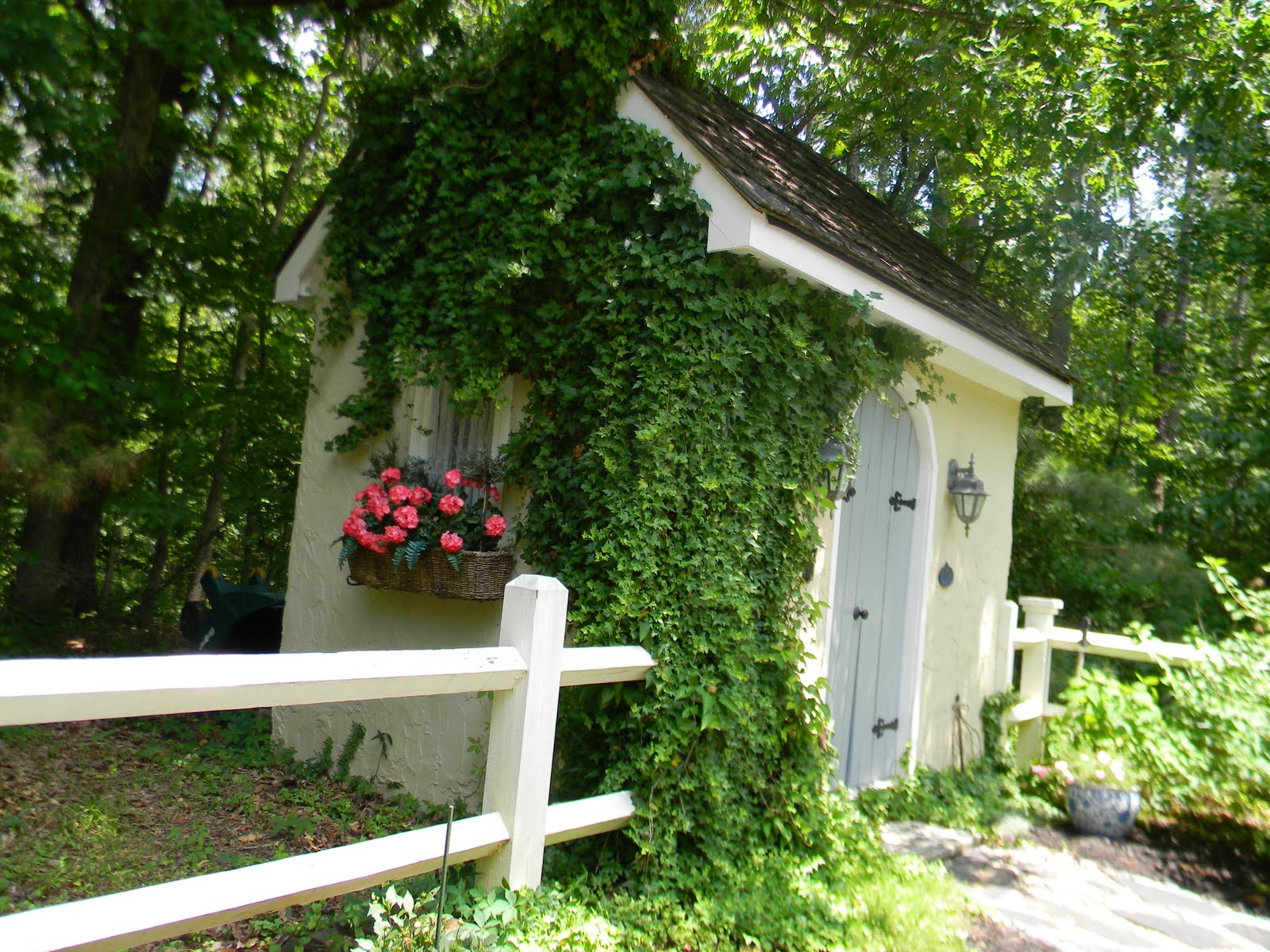 Garden Potting Sheds
