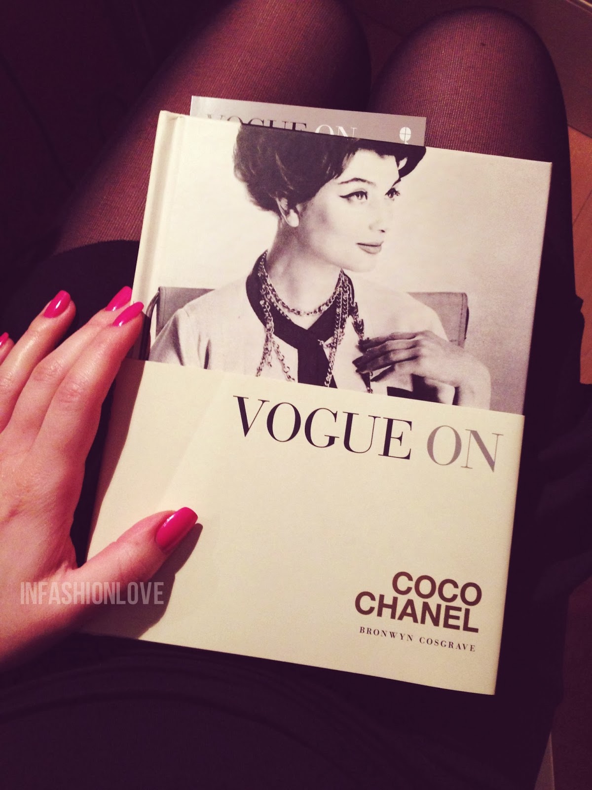  Book Review: Vogue on Coco Chanel by Bronwyn Cosgrave!