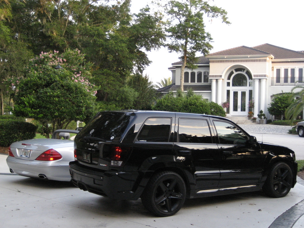 http://4.bp.blogspot.com/-KI2405ZrQt8/Ttxs4lsna5I/AAAAAAAAFKQ/9ELXXrQdls4/s1600/jeep%2Bsrt8%2B%25283%2529.jpeg