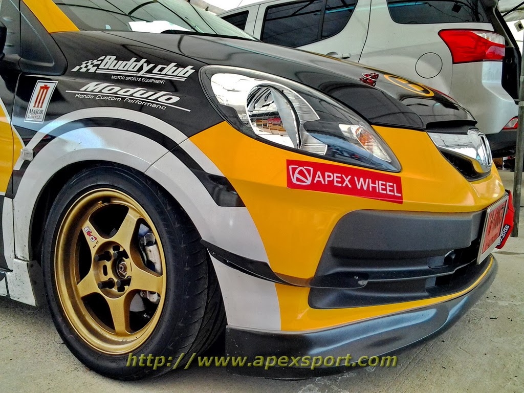 Apex Wheel RacingTek D53 กับรุ่น Brio One Make Race