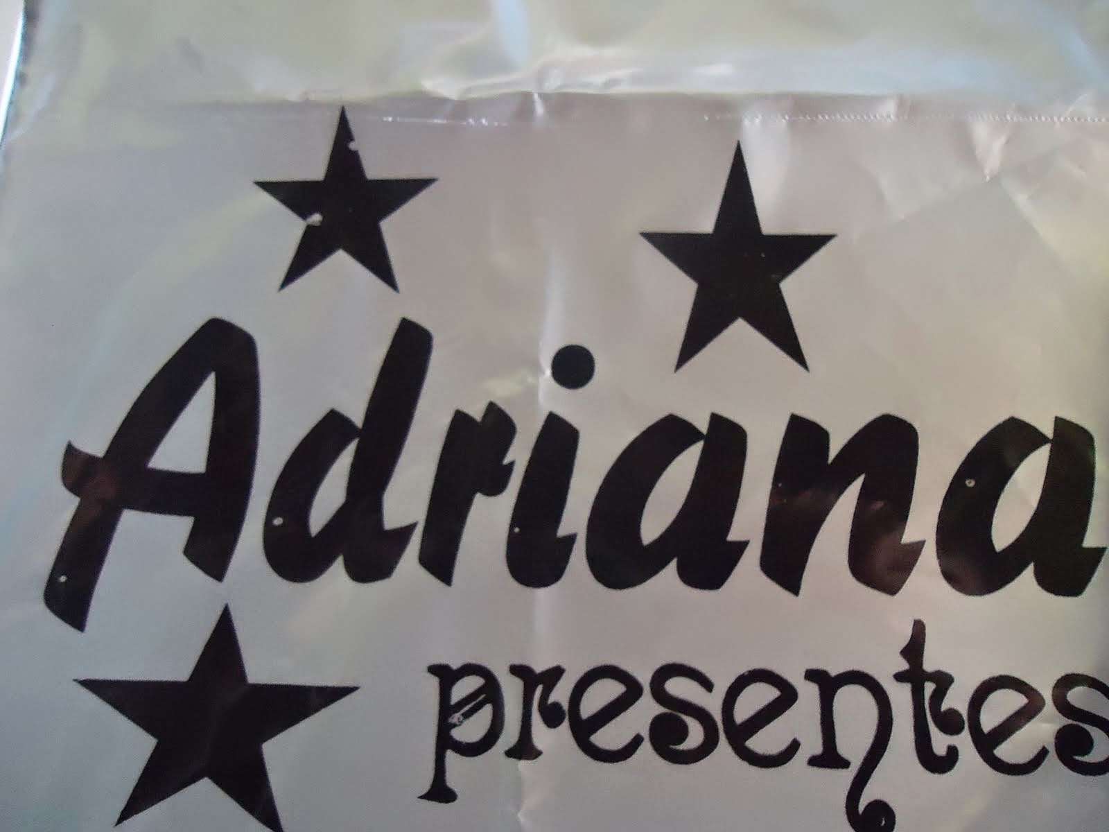 ADRIANA PRESENTES