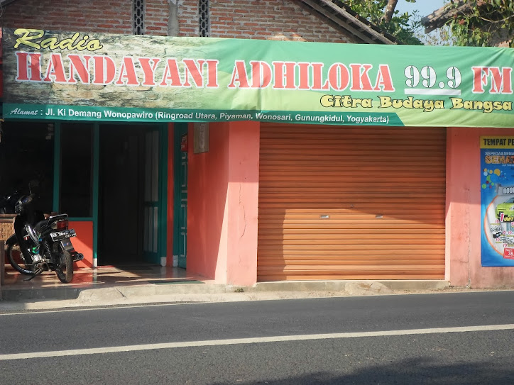 Handayani Adhiloka