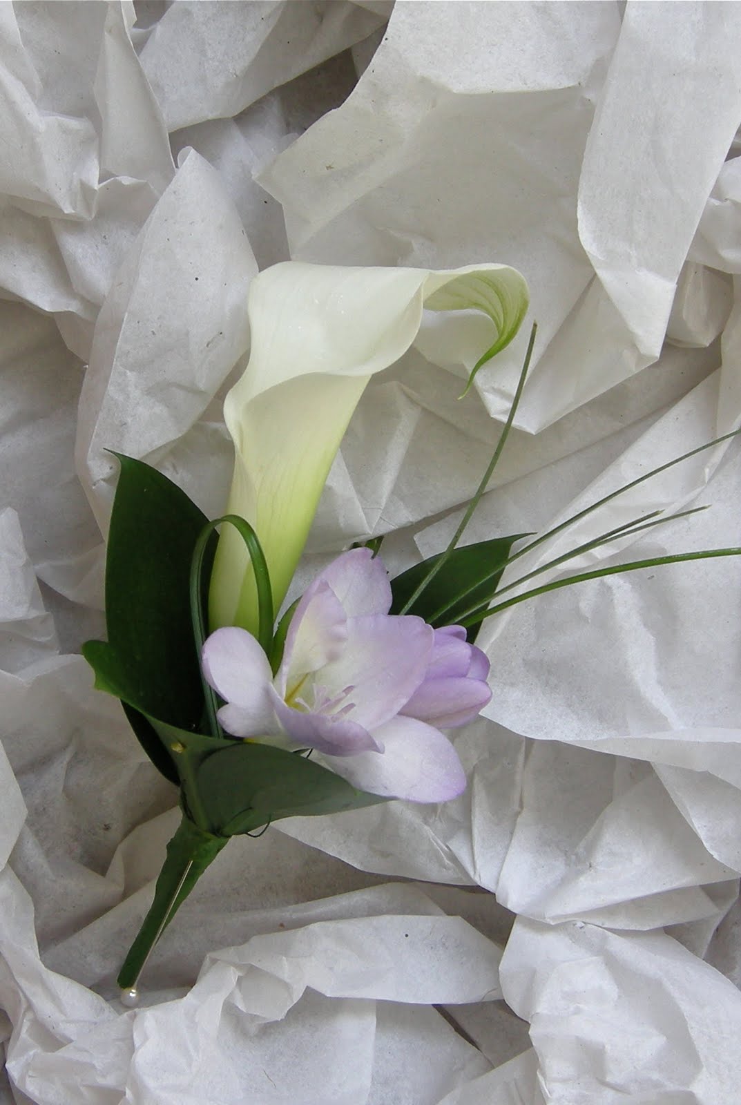Pin By Wendy Green On Weddings White Roses Wedding Wedding