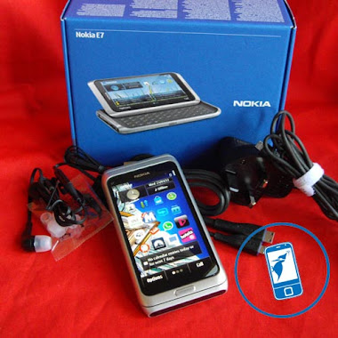Nokia E7 32GB _ Harga : Rp 3.700.000