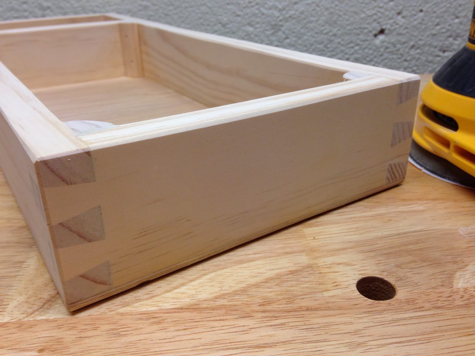 The Project Lady Singer Sewing Machine Wood Base Tutorial (Pictures of