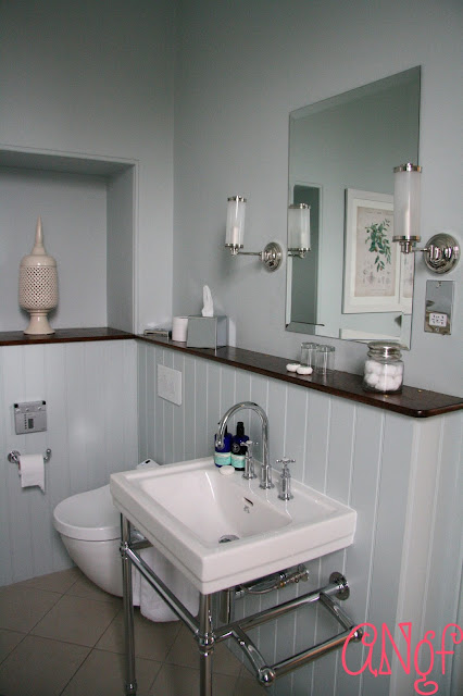 Wash basin and heated loo in The Buzzard Room at Clevedon Hall | Anyonita Nibbles Gluten Free