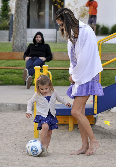 Alessandra Ambrosio With Daughter At Malibu Park Pictures