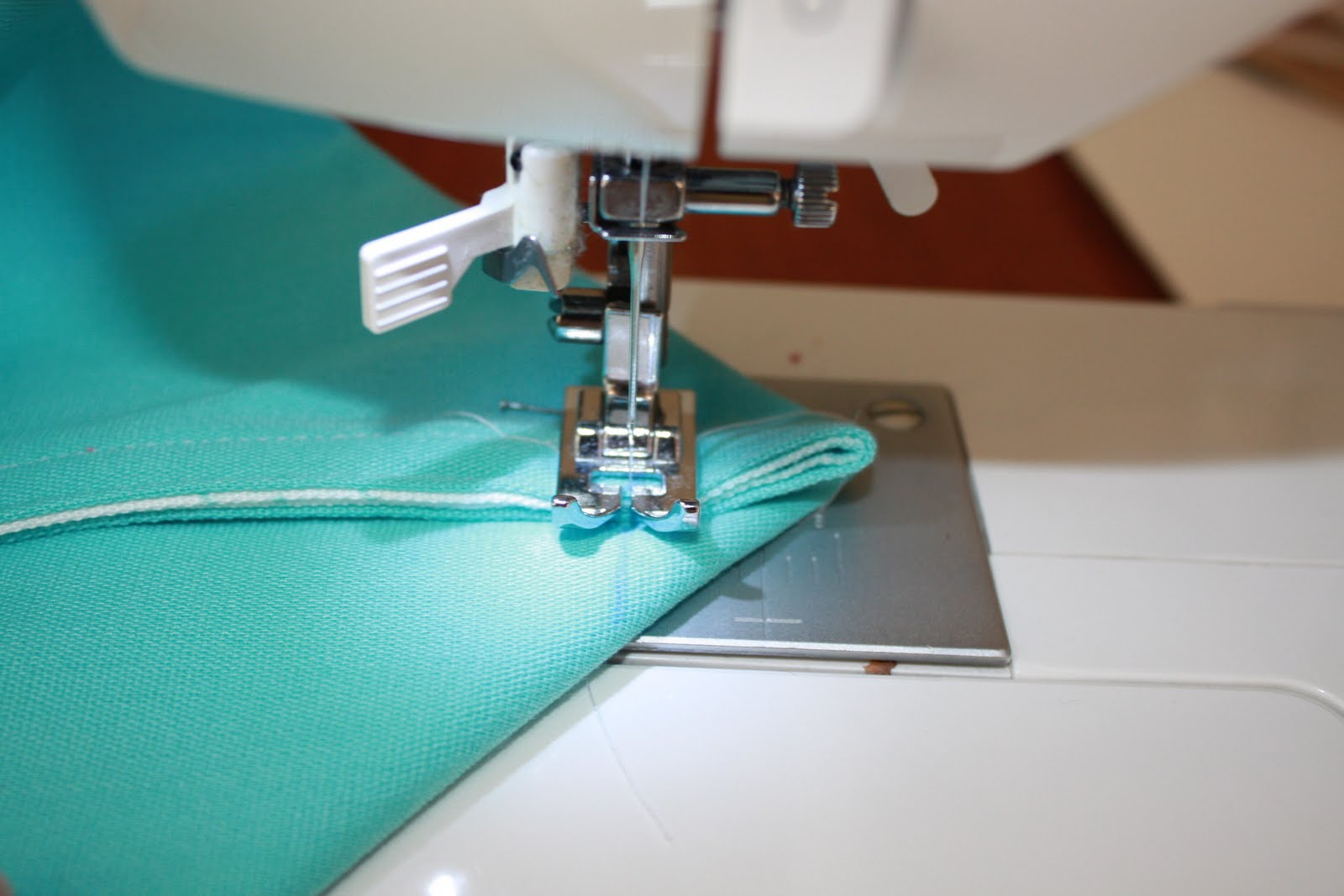 Living the Super Life Placemat Tote Bag Tutorial