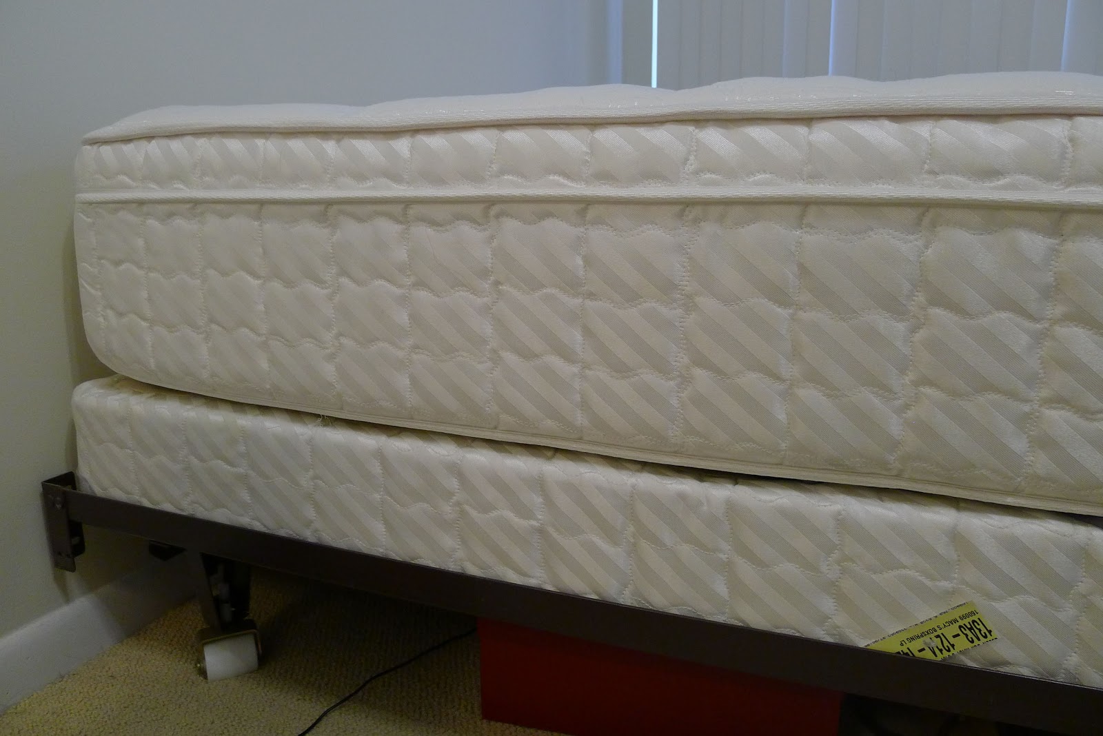 queen mattress and box