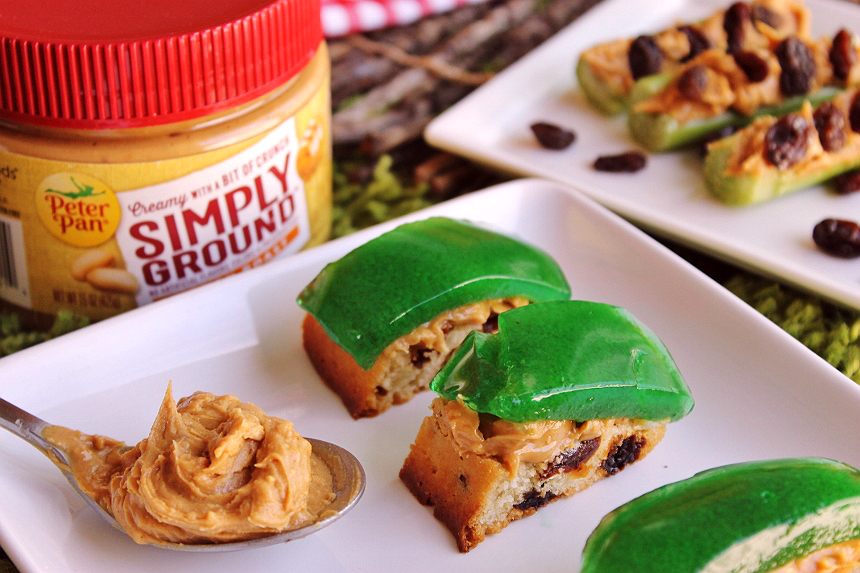 Ants On A Log Hors D'oeuvres- #SpreadTheMagic with new Peter Pan Simply Ground peanut butter- the perfect blend of smooth and a little bit crunchy. (ad)