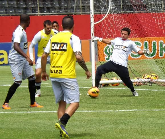 Caneleira de Futebol Infantil Palmeiras Estadio 22