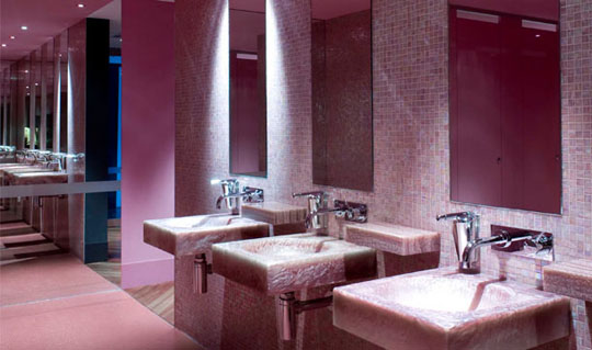 Beautiful-bathroom-ideas-with-colourful 