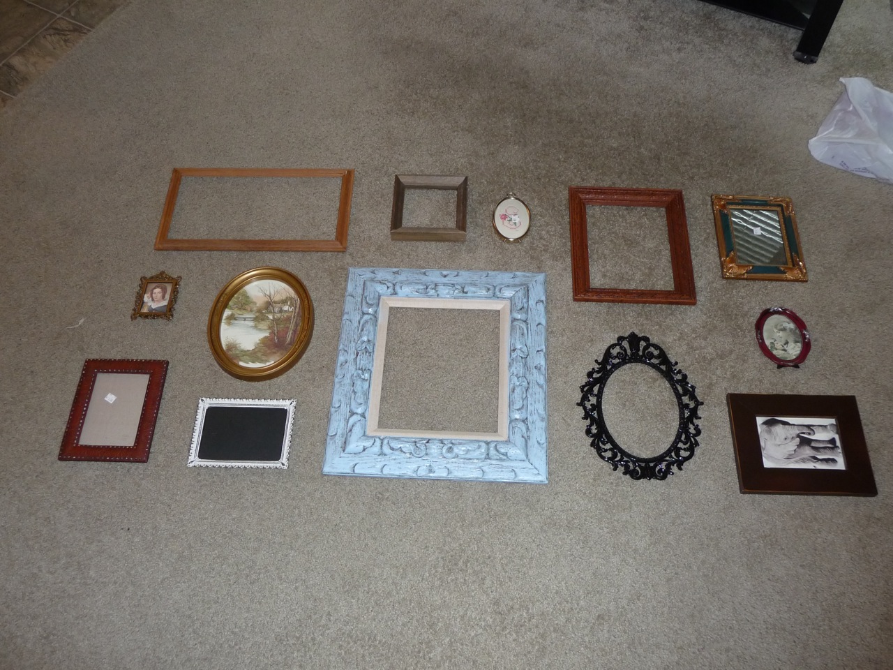 be inspired Empty PictureFrame Wall Art