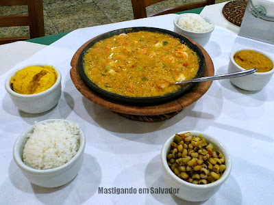 Restaurante Ki-Mukeka: Bobó de Camarão com Acompanhamentos