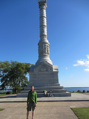 Victory monument, Yorktown, VA