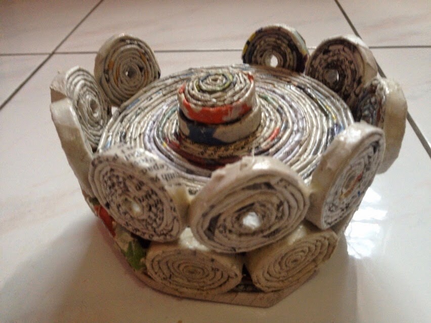 Atiteach Blog's CARA MEMBUAT TEMPAT PERMEN DARI KERTAS KORAN