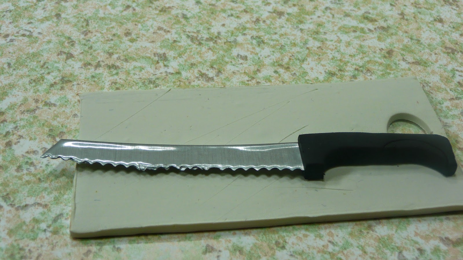 joanne's 18" dolls Knife Experiment