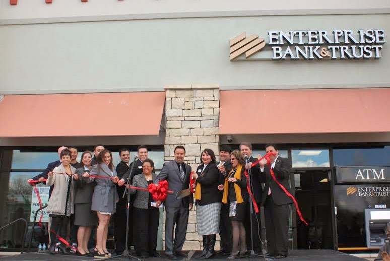 Kansas City Kansan PHOTO New Enterprise Bank & Trust opens