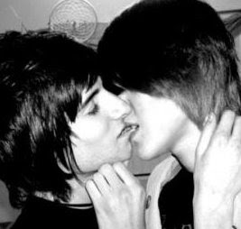 Cute Emo Kissing