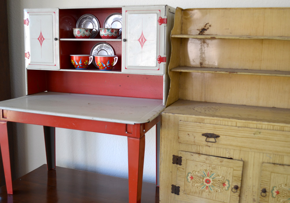 The Copycat Collector COLLECTION 204 Vintage Child's Kitchen